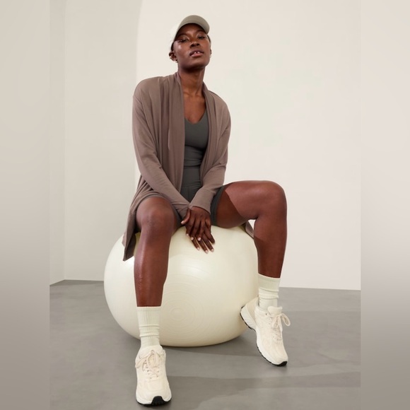 Athleta Pranayama Wrap | Dusty Rose size M - Picture 2 of 15